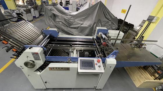8高速送り装置の頭部とのバックルの版A3の折りたたみ機械4800mm幅